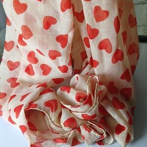 ❤️❤️❤️LINA & LILY Red Heart Pattern wrap/Scarf 65 X 35 Charmeuse EUC Valentine